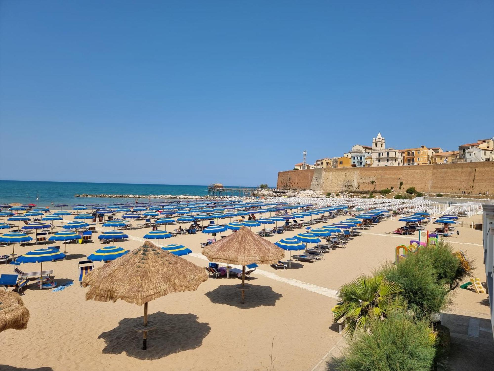 Agriturismo Essentia Dimora Rurale Larino Экстерьер фото