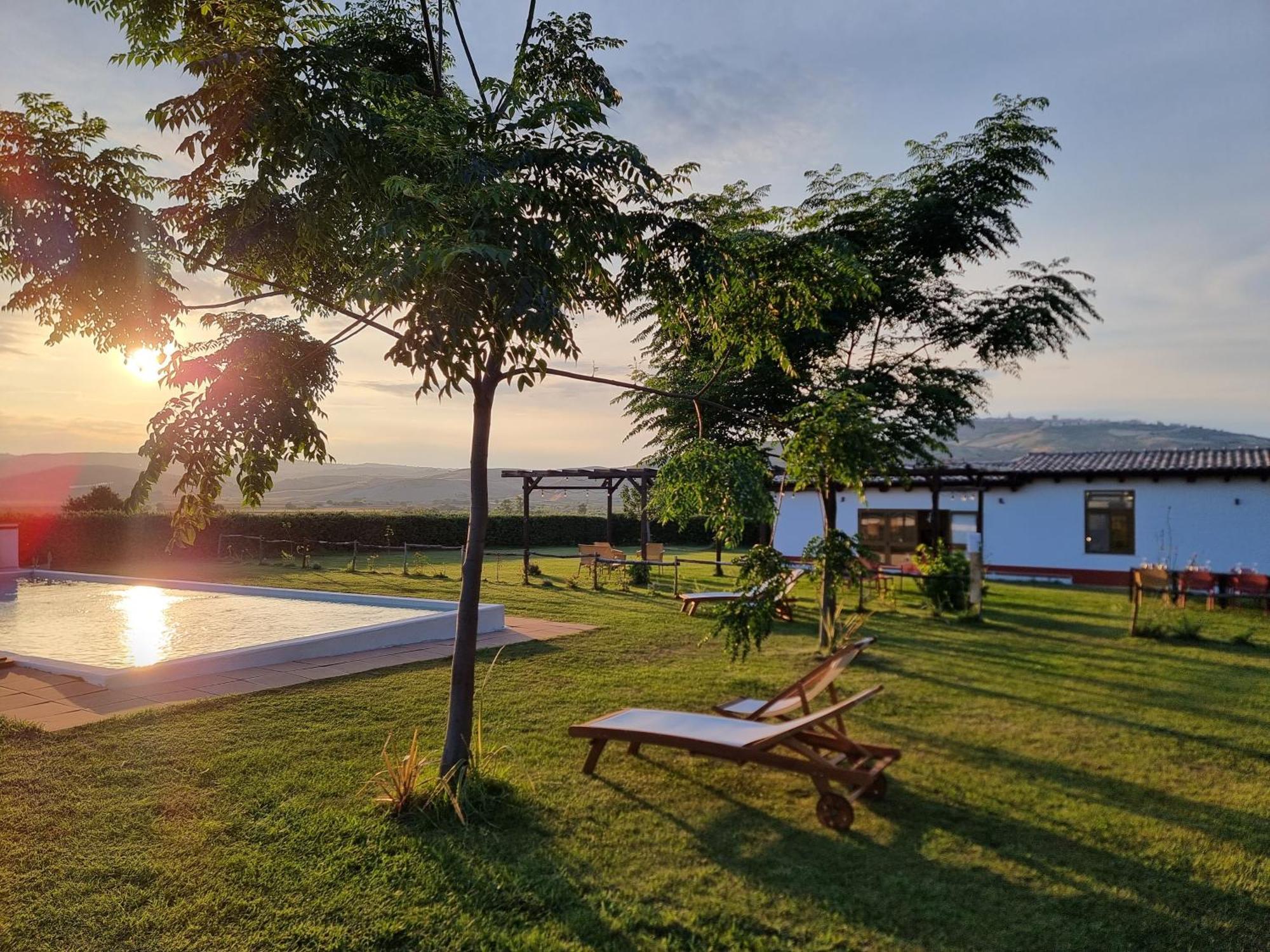 Agriturismo Essentia Dimora Rurale Larino Экстерьер фото